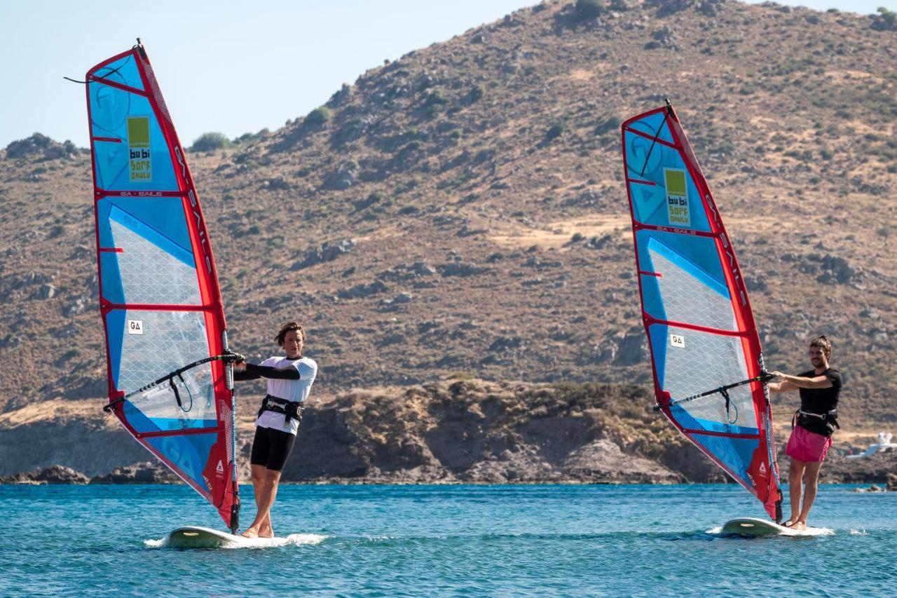 Radisson Collection Hotel, Bodrum Akyarlar Exteriér fotografie Windsurfers on the island of Rhodes